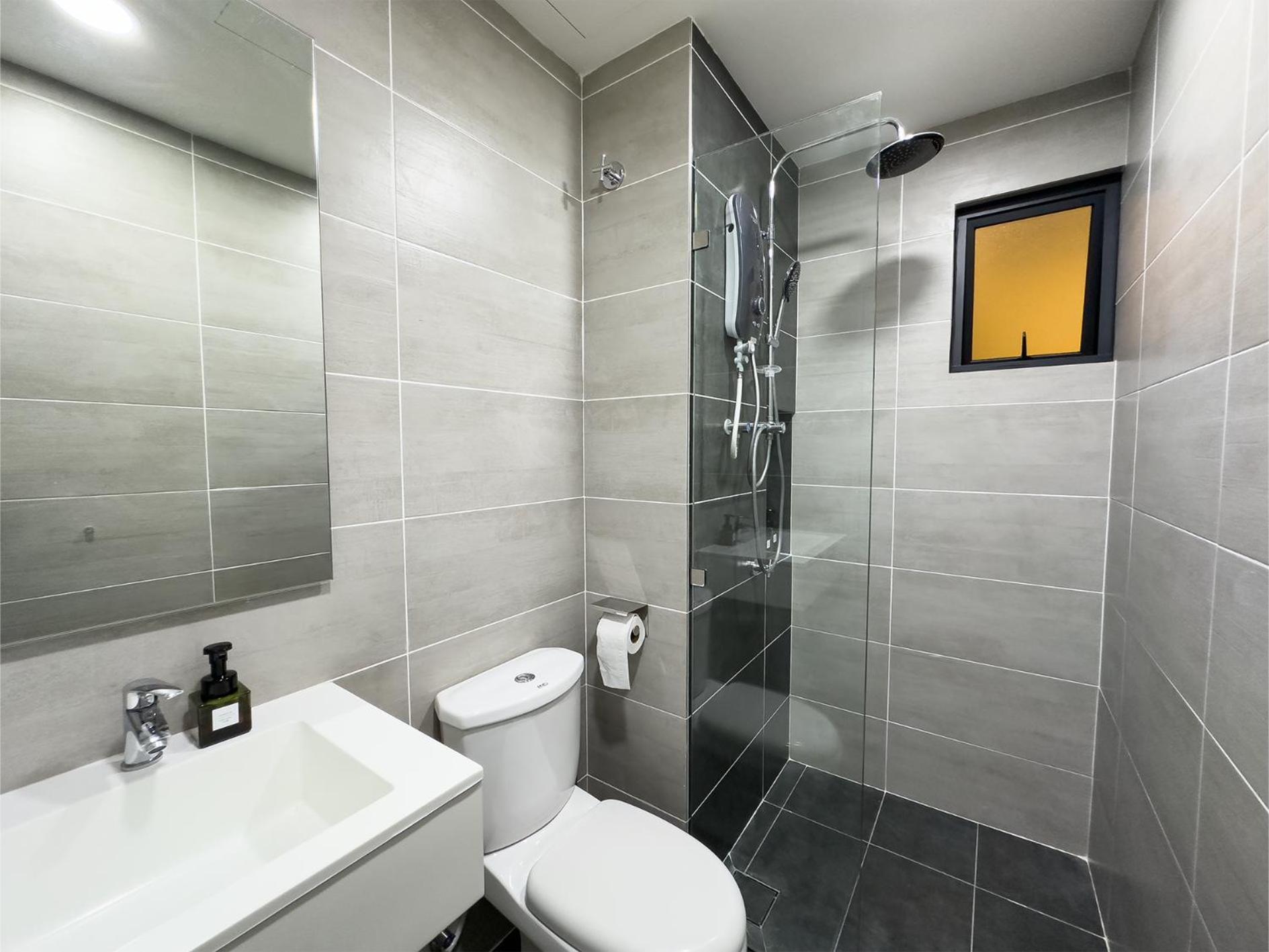 Instaworthy 3b2b 6 Pax - Free Wifi - Old Klang Road Kuala Lumpur